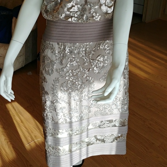 🎉SOLD🎉Tadashi Shoji Elegant Dress Formal - Picture 2 of 6